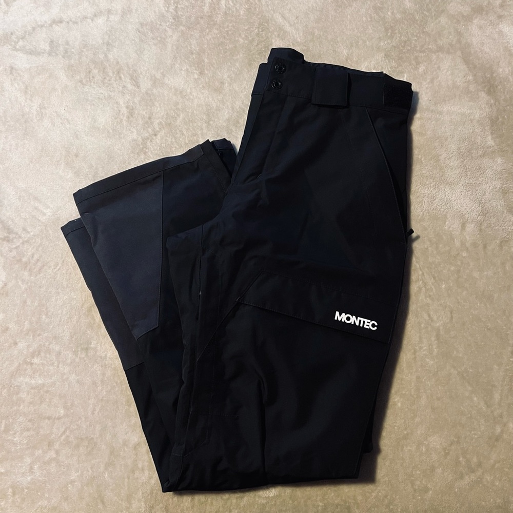 Women’s Montec snow pants size L. Perfect condition, worn once.